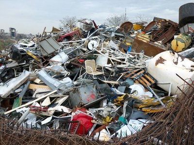 Rifiuti - Rinviato di un anno il divieto di smaltimento dei rifiuti con elevato potere calorifico