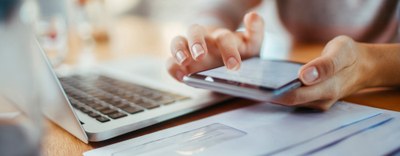 Servizi di telefonia mobile ricaricabile: IVA detraibile in capo all’utilizzatore finale