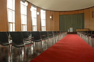 Prevenzione incendi negli alberghi: come gestire le sale riunioni